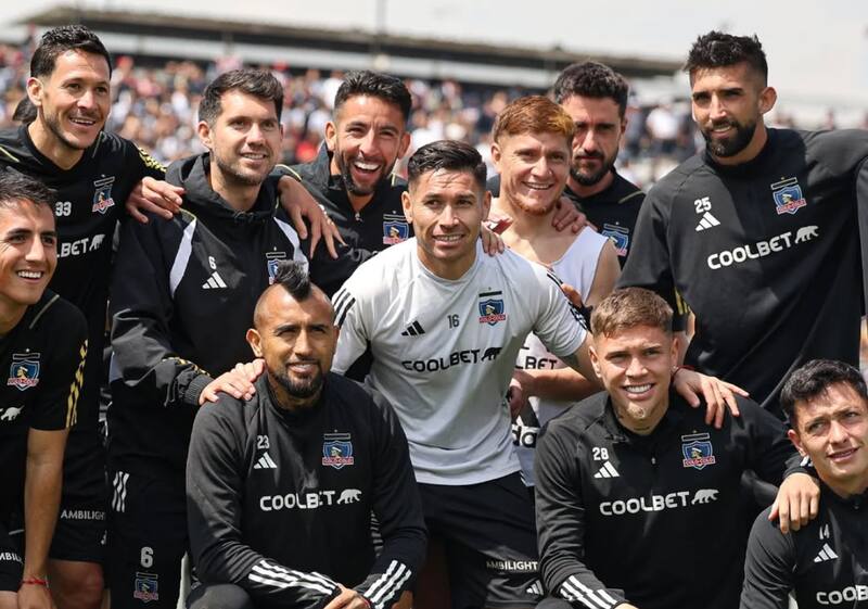 dejó Colo Colo y partió a Everton.