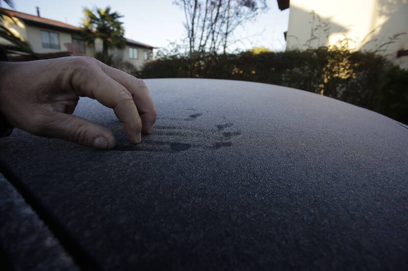 ¿Cómo quitar la escarcha de mi parabrisas?