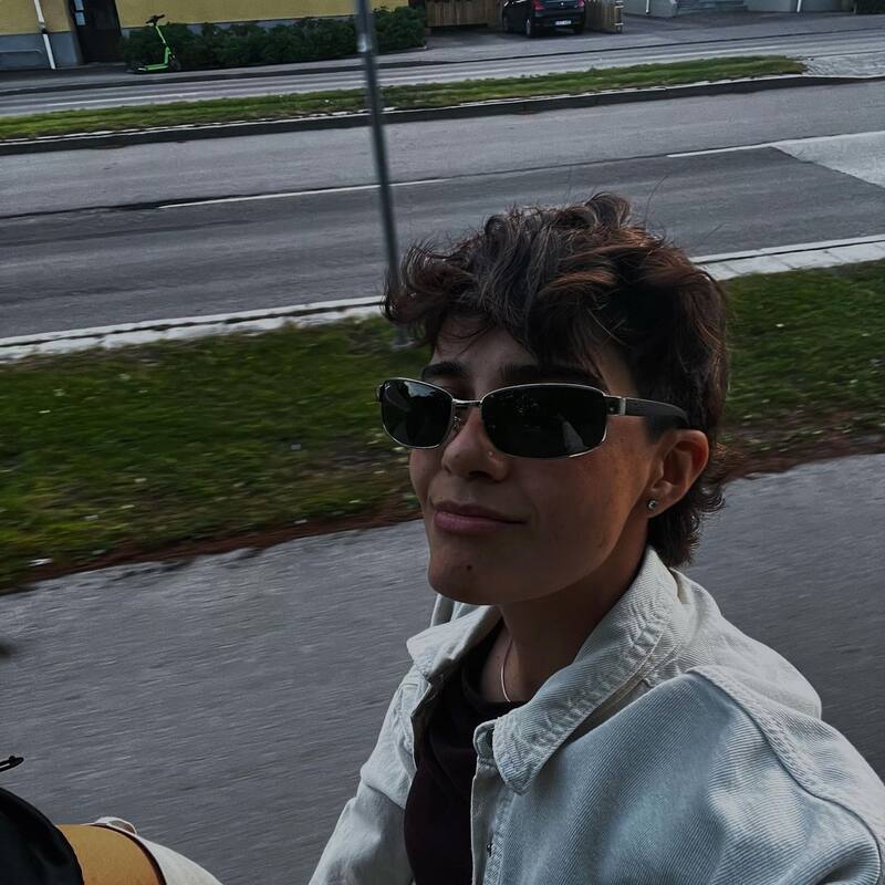 Eva Méndez sorprendió con radical cambio de look.