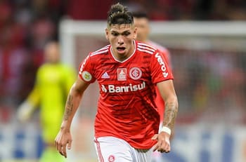 DT que sonó en la U será el nuevo entrenador de Carlos Palacios en el Inter de Porto Alegre
