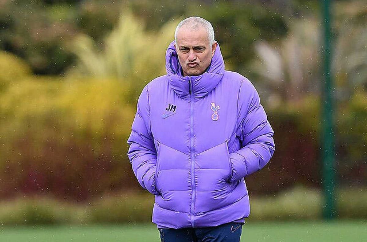 Mourinho y jugadores del Tottenham rompieron la cuarentena para entrenar