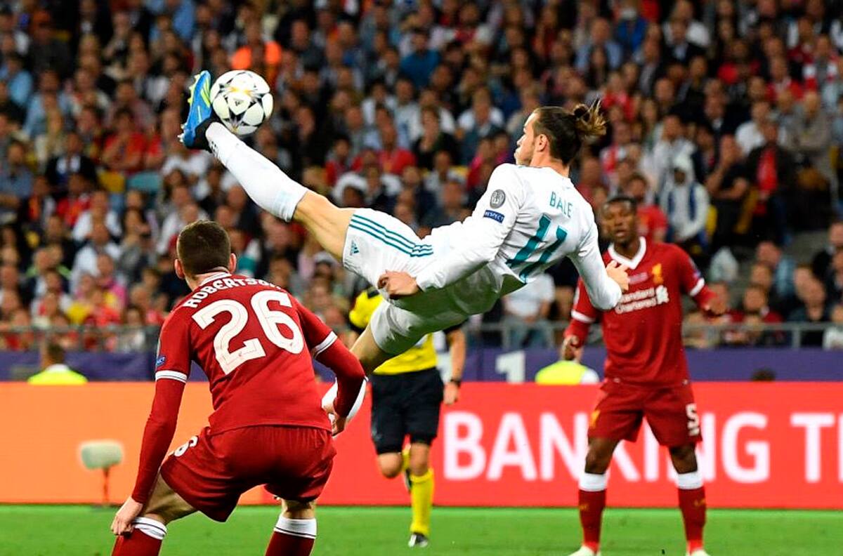 Gareth Bale rememoró su gol de chilena desde su casa