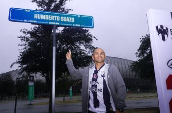 VIDEO | Una calle con su nombre: Monterrey le da el homenaje más grande a Humberto Suazo en México