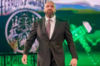WWE informó que Triple H fue operado por un problema cardiaco
