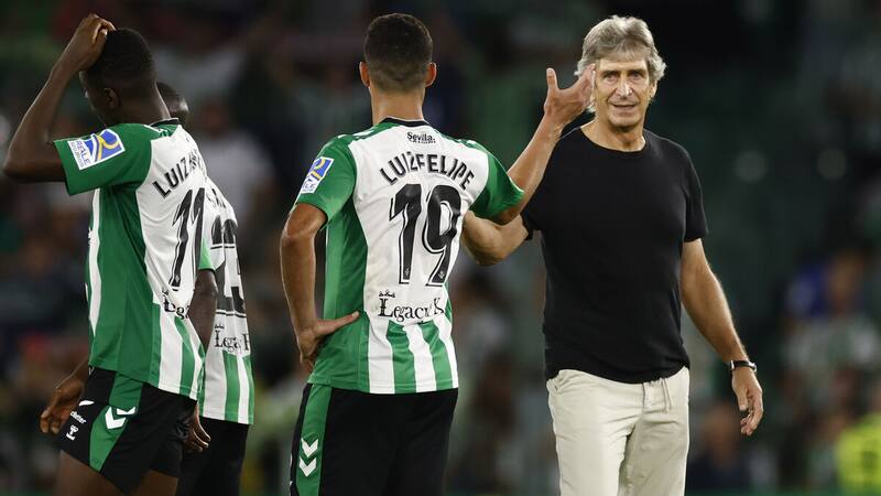 Manuel Pellegrini hace historia en el Betis. Foto: Diario de Sevilla.