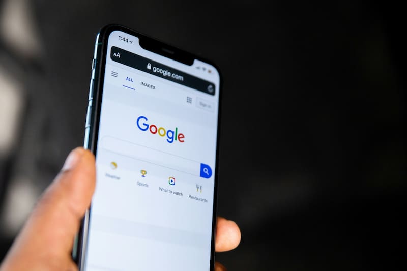 Meta busca dejar de depender de motores de búsqueda como Google y Bing.