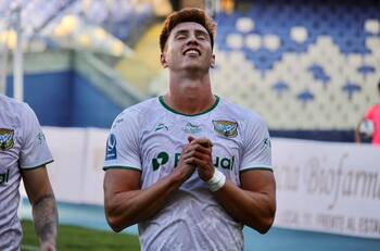 El chileno-neerlandés que volvió de Argentina para romperla en Segunda División: “Esto recién comienza”