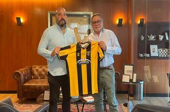 Fernández Vial cancela proyecto junto a ex miembro de la CNI tras revuelo en redes sociales
