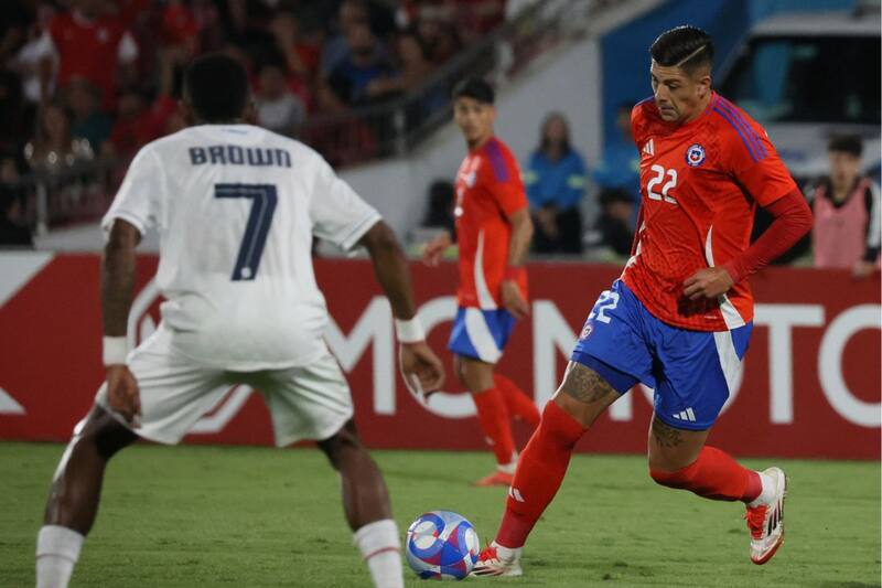 Un partido y un gol por la Selección Chilena. Foto: Agencia Aton.