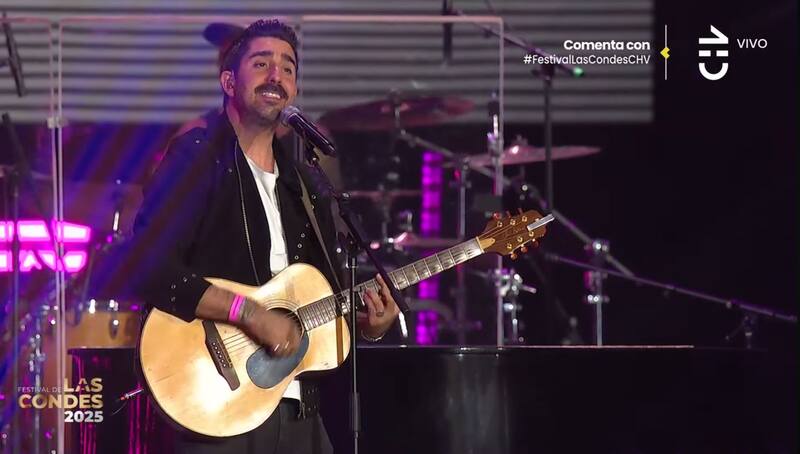 El cantante llamó la atención por particular chilenismo que usó en medio de su presentación.