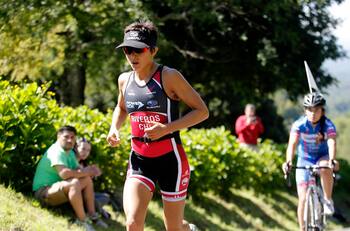 Bárbara Riveros alcanzó el segundo lugar en triatlón de Australia
