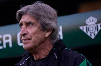 Capitán de Betis se cuadra con Manuel Pellegrini tras duro dardo de Juanmi