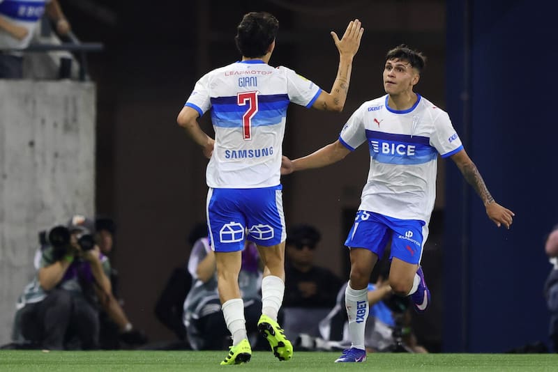 Los Cruzados buscan abrazarse en la Copa de la Liga. Foto: Agencia Aton.