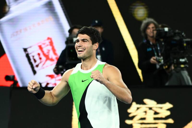 El tenista español festeja la conquista de su primer Australian Open. Foto: Agencia EFE.