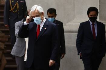 Cadem: Aprobación de Piñera llega al 12% y un 70% espera que lo haga peor el próximo año