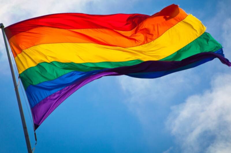 Una jornada como esta, pero en 1990, la OMS acepta la homosexualidad y la descarta como enfermedad mental.