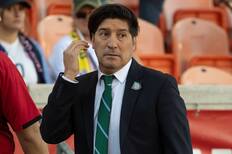 “Con Iván Zamorano nos distanciamos hace unos años. Yo siento que él estuvo mal”