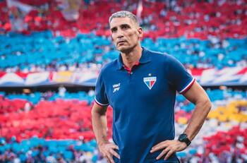 Mientras Jorge Almirón ganaba 160 millones en Colo Colo, este era el sueldo de Vojvoda en Fortaleza