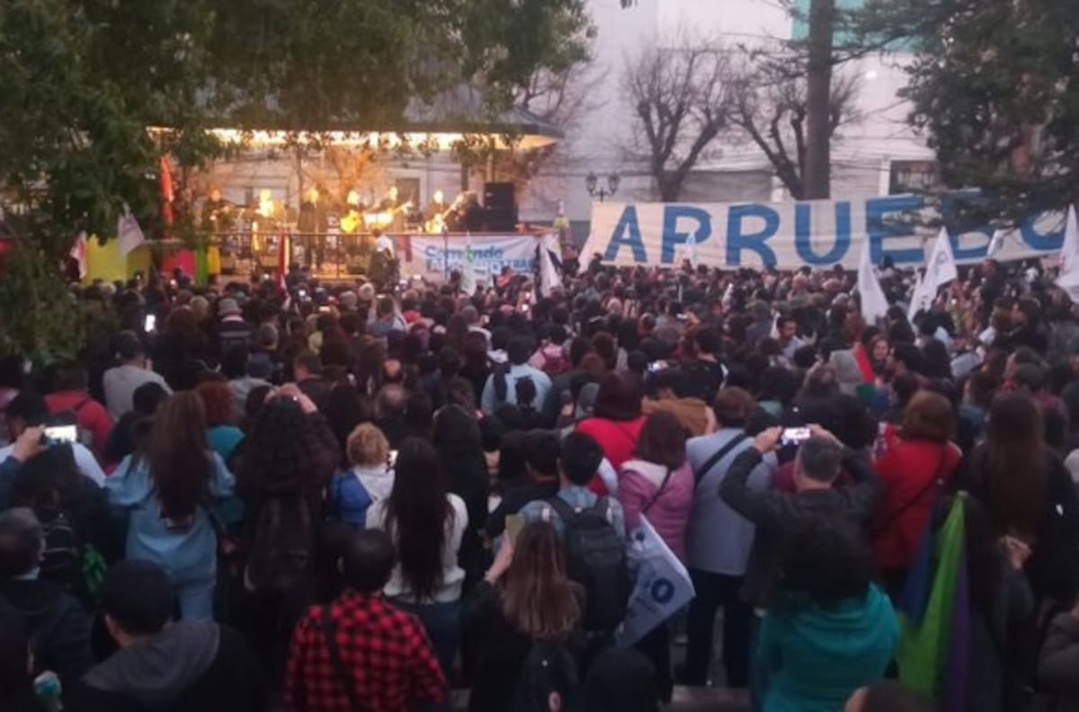Acto en Valparaíso de "Las indetectables" es repudiado desde distintos sectores y organizaciones del Apruebo