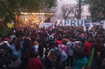 Acto en Valparaíso de "Las indetectables" es repudiado desde distintos sectores y organizaciones del Apruebo