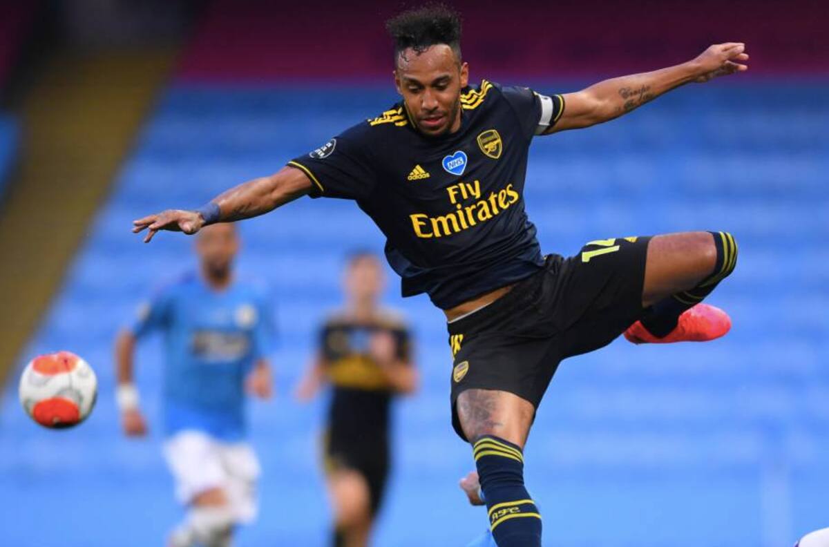 Jugador del Arsenal dio positivo antes del duelo ante Manchester City