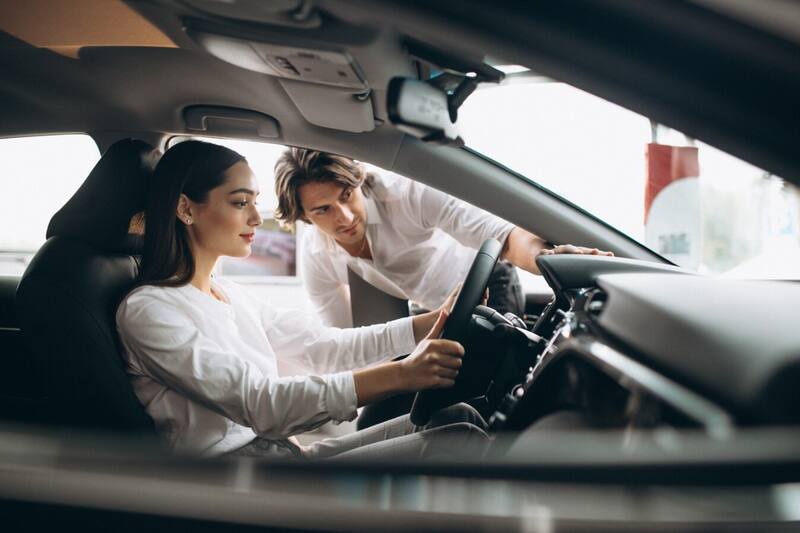 Conoce en qué debes fijarte al comprar un auto usado.