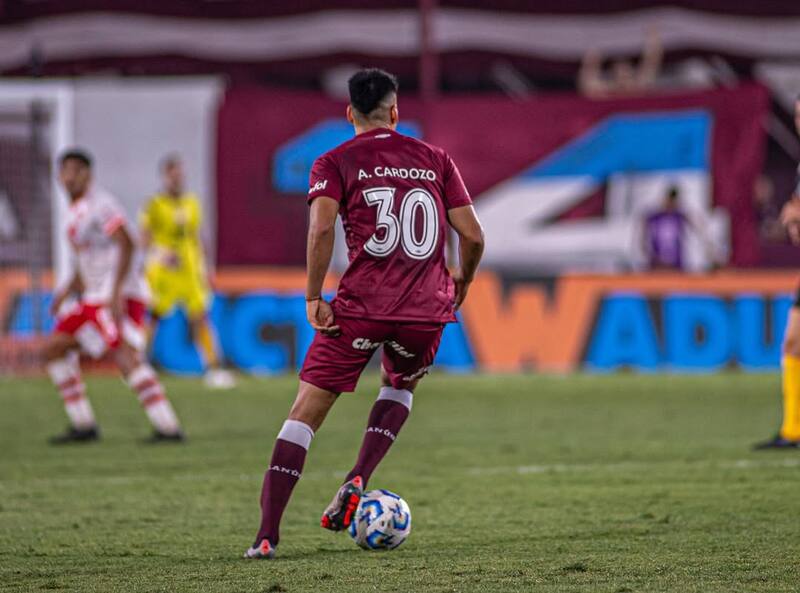 Agustín Cardozo fue pretendido por la U y hoy es una de las figuras del Granate. Foto: Lanús.