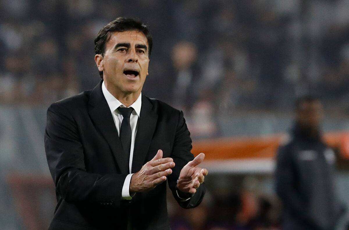 VIDEO | ¿Dirigiría a la U? La respuesta de Gustavo Quinteros tras pasar por Colo Colo y la UC