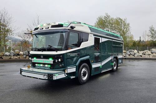 Este es el primer carro bomba eléctrico de Latinoamérica y llegará a Chile