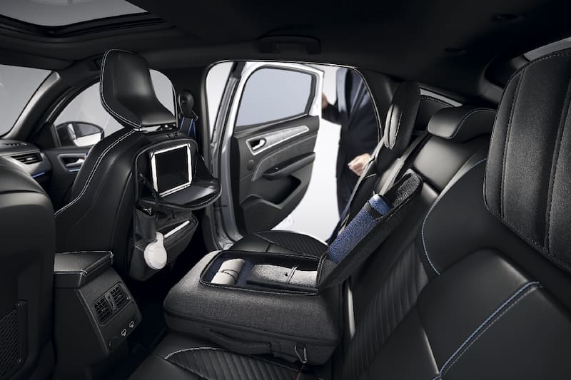 El habitáculo del Renault Arkana E-Tech es cómodo hasta para cinco ocupantes.