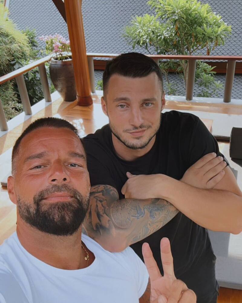 Ricky Martin y Max Barz estarían saliendo.