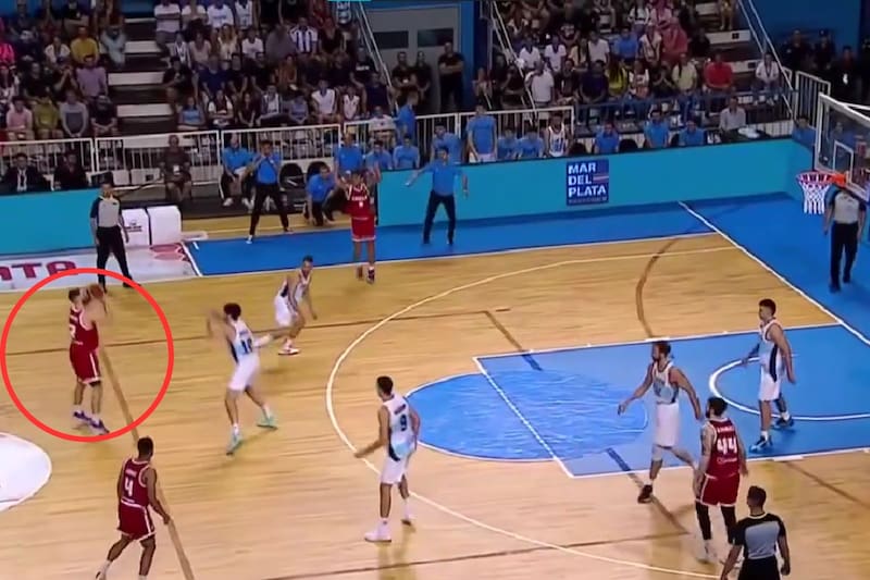 hizo un triplazo en la derrota de Chile contra Argentina.