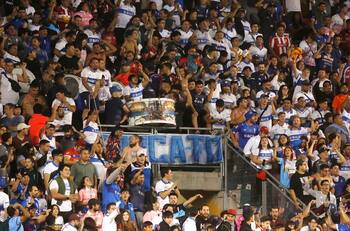 “Como si fuéramos el Bayern Munich”: Hinchas de la UC furiosos por alto precio de las entradas para el Clásico vs Colo Colo