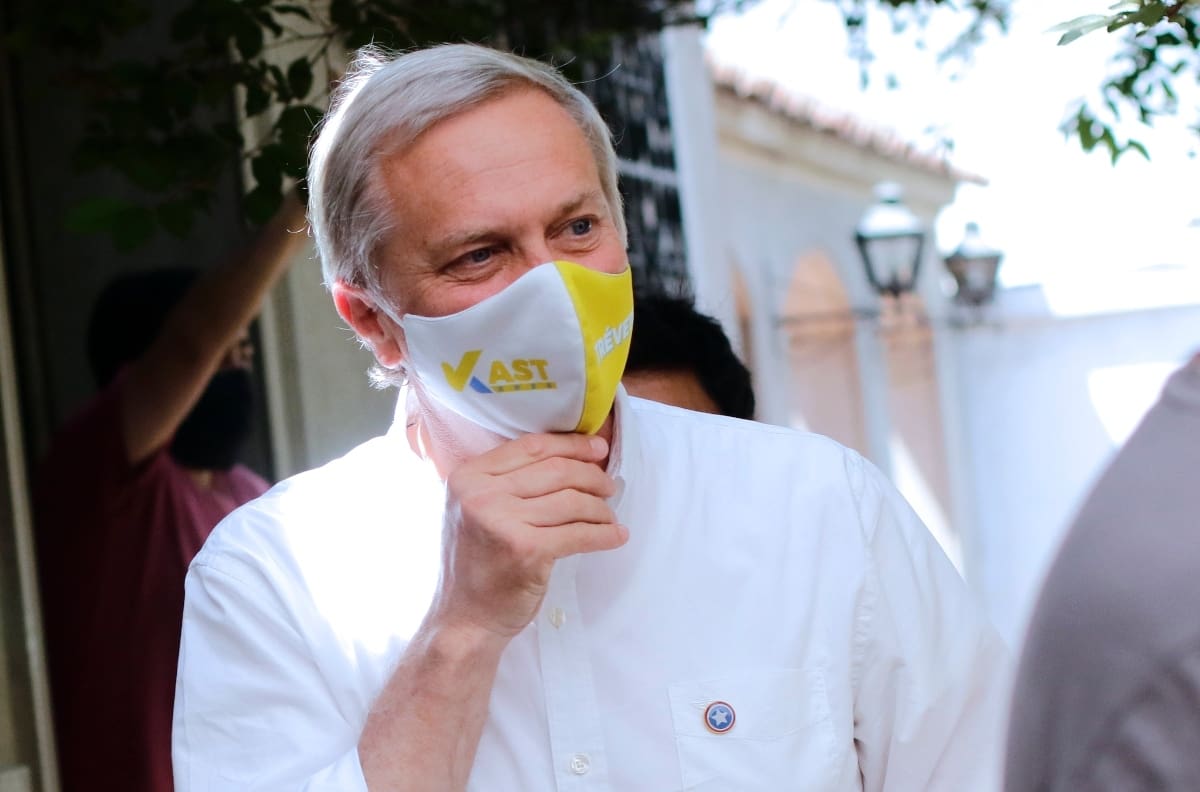 Kast culpó a "hackers" por problemas para acceder a su programa de gobierno
