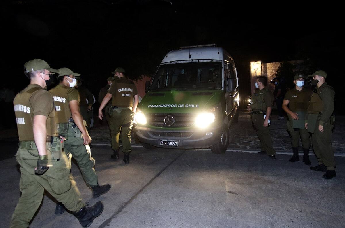 Dos médicos y una enfermera fueron detenidas durante fiesta clandestina en Valparaíso