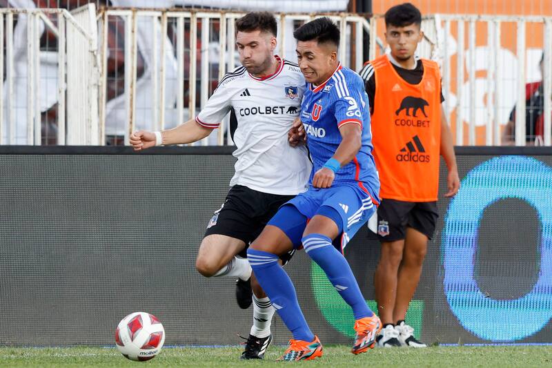 El buen rendimiento de Marcelo Morales tiene José Castro relegado al banco de suplentes. Crédito: Agencia Aton.