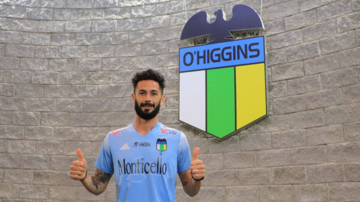 Se vistió de celeste: Marcelo Larrondo fue presentado como nuevo refuerzo de O'Higgins