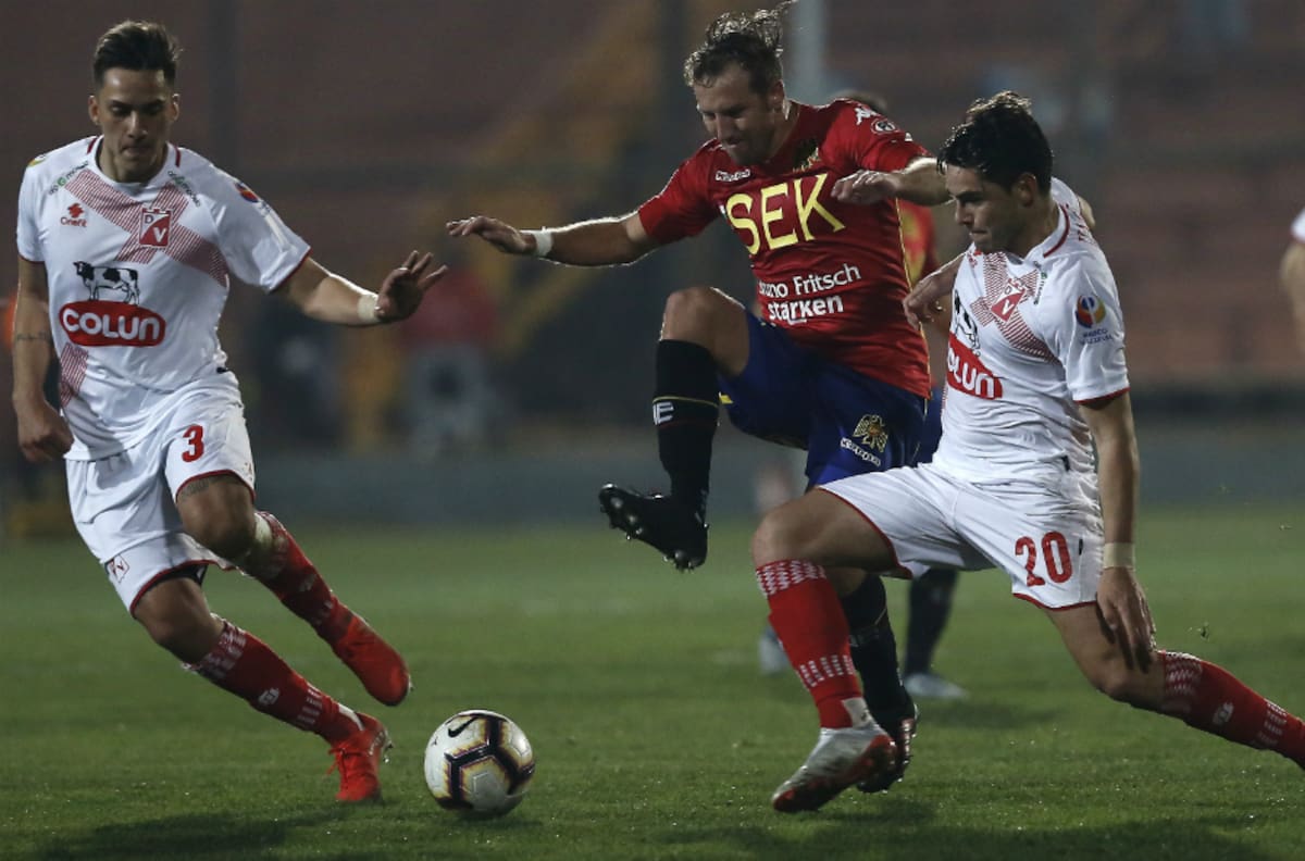 Unión Española y Deportes Valdivia no se sacaron ventaja en la Copa Chile