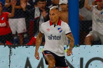 “Lluvia de insultos”: insostenible situación para Eduardo Vargas