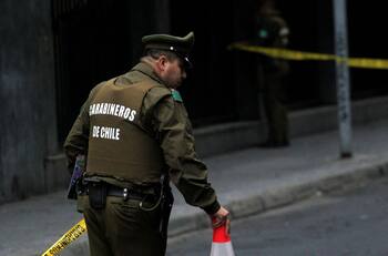 Persona falleció tras caer de un piso 10 en Santiago Centro