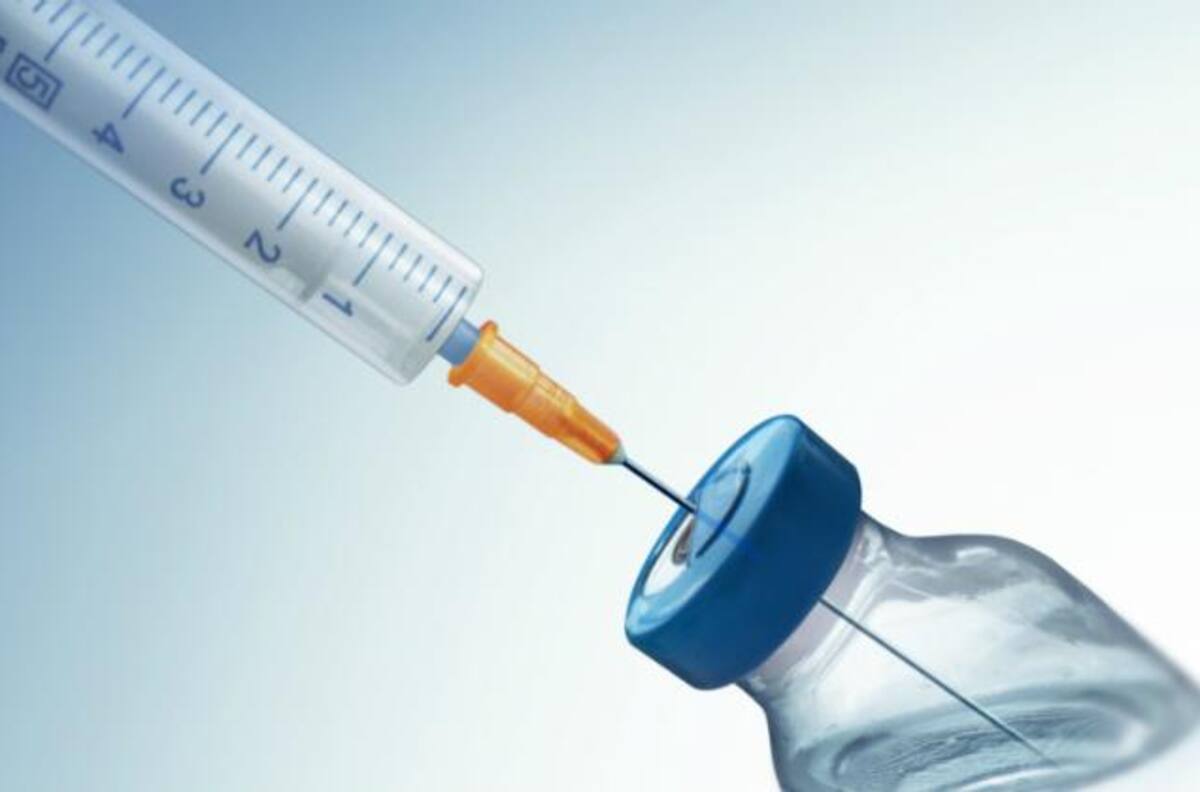 Plan vacunatorio contra la influenza llega al 75% de los adultos mayores y se mantiene campaña para abril
