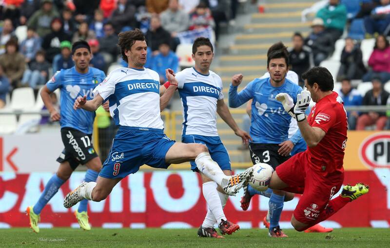 Mauro Óbolo no consiguió ser el goleador de la U. Católica. Crédito: Agencia Aton.