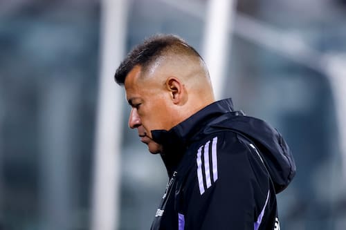 El nuevo castigo que recibió Jorge Almirón y que remece a Colo Colo en el Campeonato Nacional