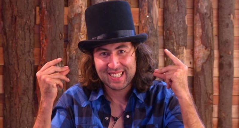 El chico reality ya está dentro de Mundos Opuestos.