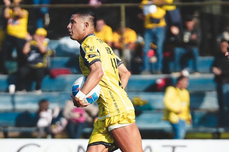 El delantero dejará San Luis. Foto: @felipeflores17