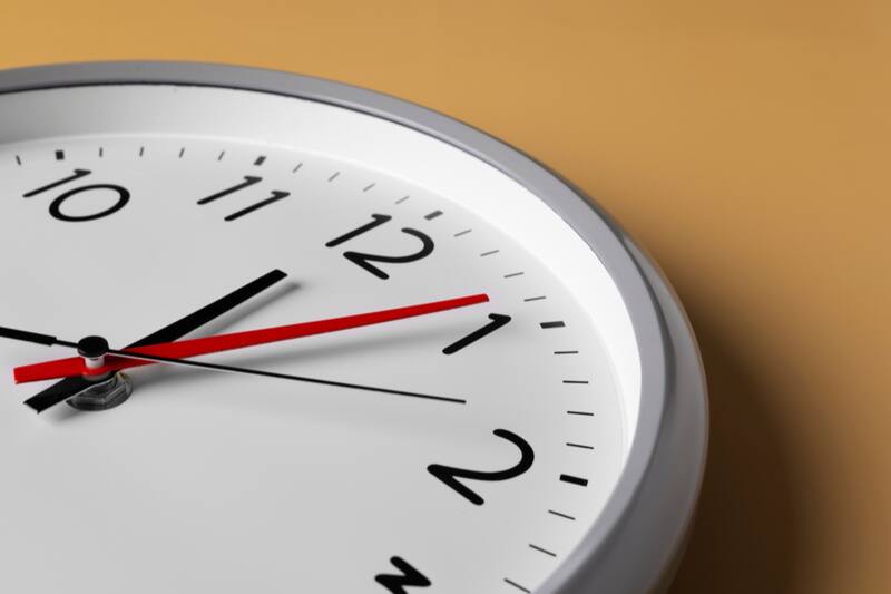 Para dar paso al horario de verano, los relojes deberán adelantarse de las 00:00 a las 01:00 horas.