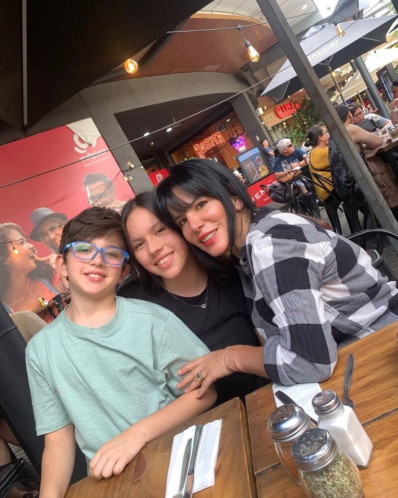 se llenó de elogios tras compartir fotos del último panorama junto a Judd y Abril Alvarado.