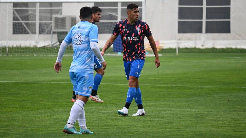 Pinares es otro de los que ha sumado minutos en los amistosos de la UC