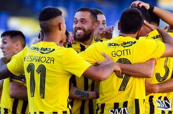 Sin pena ni gloria: Refuerzo de Fernández Vial que jugó 3 partidos anunció su salida del club