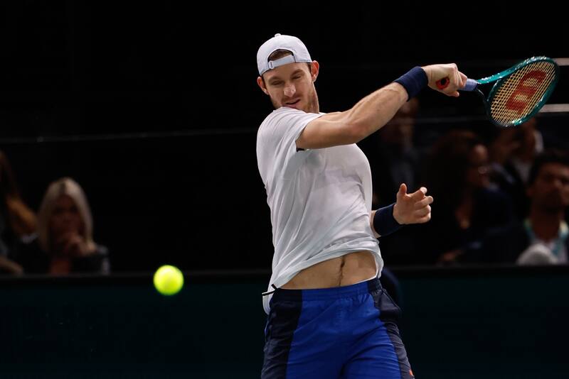 Jarry quedó eliminado en segunda ronda del Masters 1000 de París. EFE